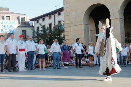 Udalbatzaren soka-dantza
