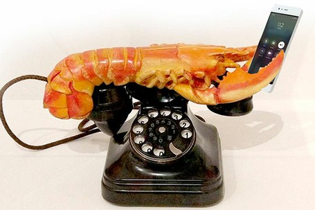 Circle of Trust & Logela: Su(i)rrealismo