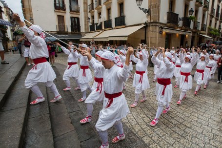 Ezpata-dantza eta brokel-dantza