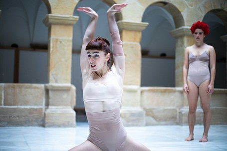 Dantza Hirian: Menguantes + Alive