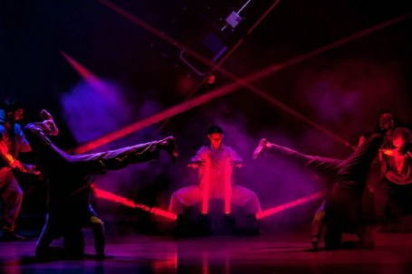 Logela Multimedia eta Circle of Trust: Suirrealismoa Logela Multimedia eta Circle of Trust: Suirrealismoa