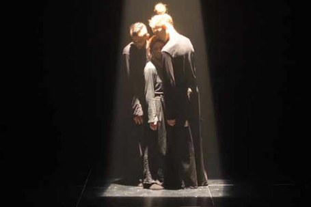 Dinamo Danza: Luz Negra