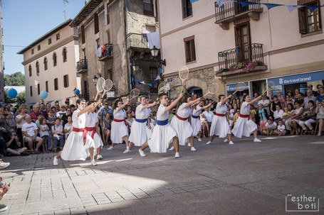 Ereintza:  Euskal dantza tradizionala