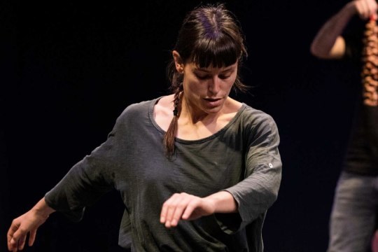 Olaia Valle: Entre mi cuerpo y yo. Llorona llévame al río (Estreinaldia)
