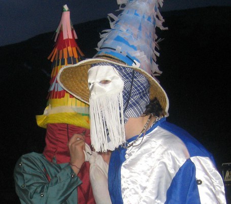 Kaskaboboak eta Maskaritak