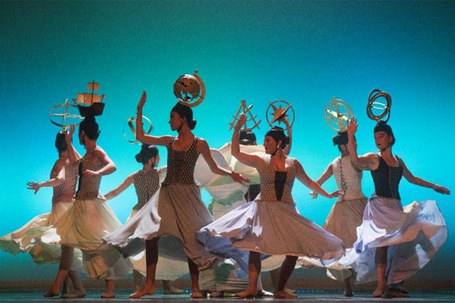 Amoria & Dolore. Elkano, lehen mundubira