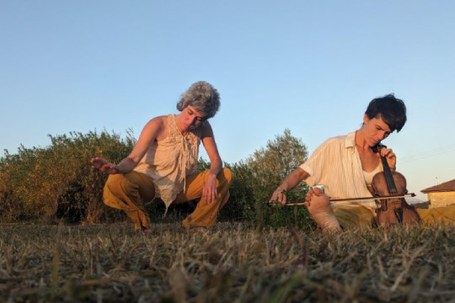 Ane Arrugaeta y Clau_topia: Ixalak