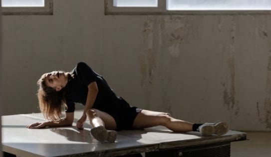 Angela Millano: Escarlet