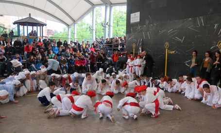 Aurtzaka: Dantzari Txiki Eguna