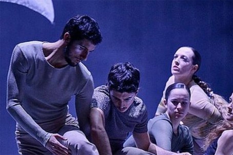 Ballet Theater Pforzheim: Mugimendua oroimenean