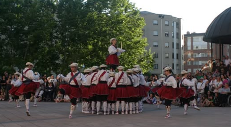 Burlatako ezpata-dantza