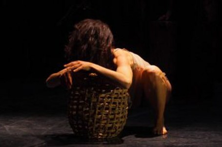 Eva Guerrero: Gorpuztu Eva Guerrero: Gorpuztu