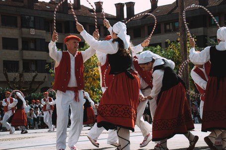 Gorulari-dantzak, dantzari-dantza laburtuta eta erregelak