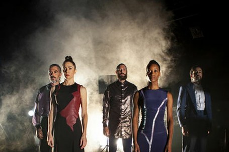 Marco Vargas & Chloe Brule: Los cuerpos celestes