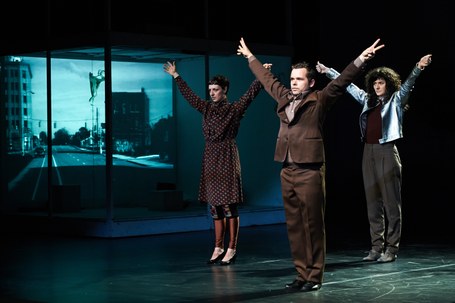 Damaged Goods - Meg Stuart: Built to last