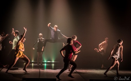 Dantzaz: Growing young