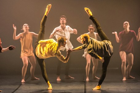 Dantzaz: Growing young