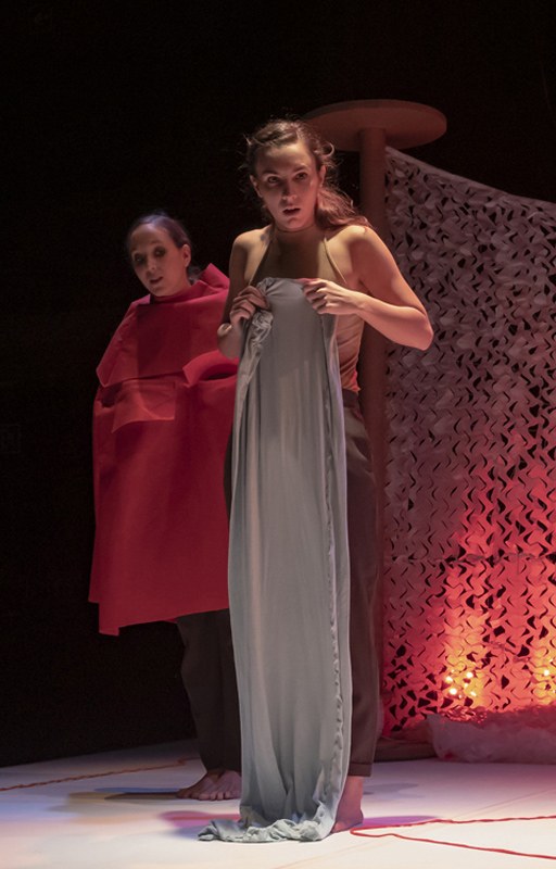 Dantzaz & Teatro Paraíso: Ehuna
