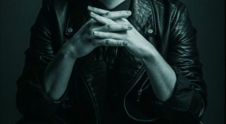 Denis Santacana - Victor Fernandez:  Cristal, Madera y Ceniza