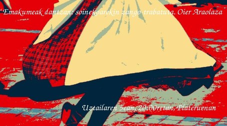 Emakumeak dantzan: soinekoarekin zango-trabatuta