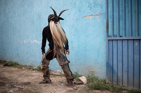 Erakusketa: La danza de los diablos