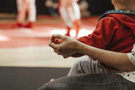 Familientzako dantza ikuskizun parte-hartzailea