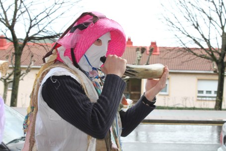 Kalez-kaleko eskea eta dantzak Kalez-kaleko eskea eta dantzak