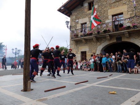 Dantzari-dantza eta erregelak