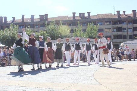 Gorularien dantzak eta soka-dantza