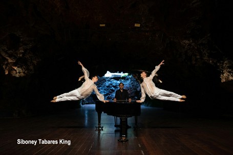 Hegalak, piano eta dantzarako euskal notak