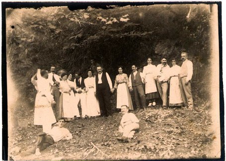 Hitzaldia: Aurreskua eta soka-dantza, herri baten soka