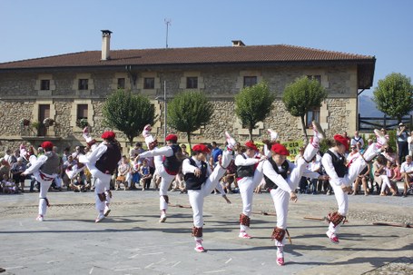 Dantzari-dantza eta erregelak Dantzari-dantza eta erregelak