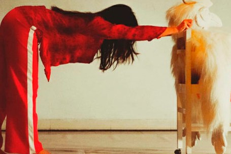 Izar Gayo: Un segundo para rezar, o permítanme un segundo para vomitar