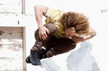 Kale ikuskizuna: Keep going Kale ikuskizuna: Keep going