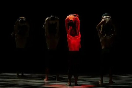 LaMov: Suzko txoria + Udaberriaren sagaratzea