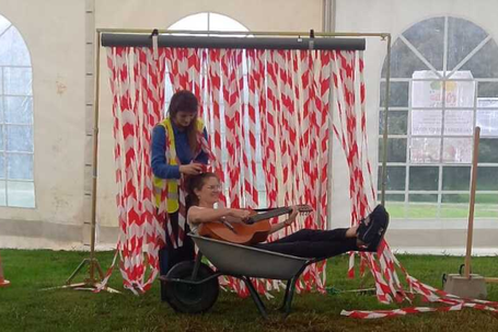 Loratzen: Bat Egin & Alabena