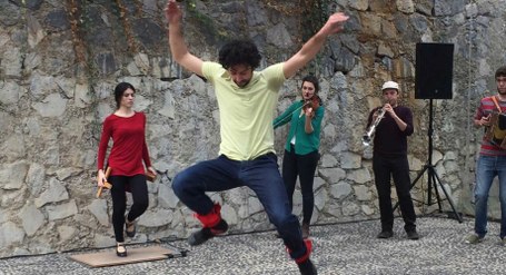 Magi Serra Esvorell: sonidos en movimiento Magi Serra Esvorell: sonidos en movimiento