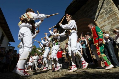 Makila dantzen emanaldia