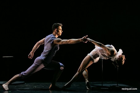 Recirquel Contemporary Circus: Tha Naked Clown