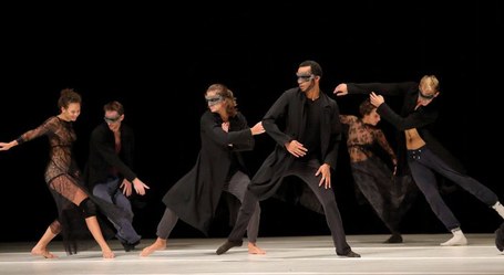 Régis Obadia: La dama de las camelias Régis Obadia: La dama de las camelias