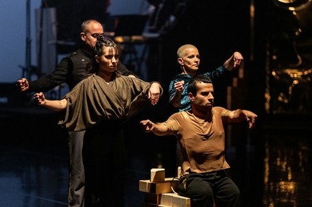 Roberto Olivan: Gold