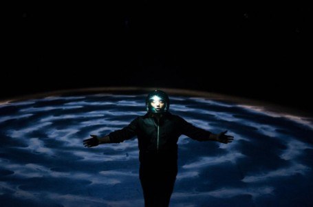 Taoufiq Izeddiou / Anania Danses: En alerte