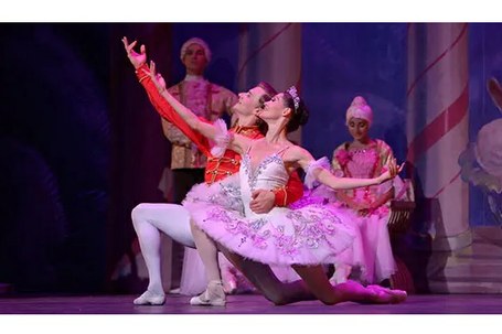 Théâtre Classique Ballet: Intxaur-hauskailua