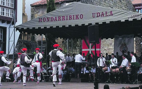 Txistularien alardea