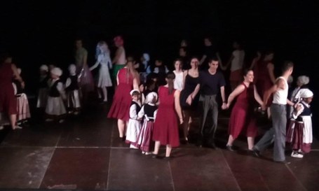 Urdaneta dantza taldea