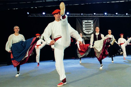 Urki: dantza emanaldia