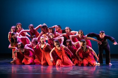 Verdini Dantza Taldea: Sustraiak eta egoak