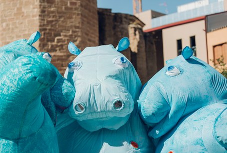 Zum Zum teatro: Hippos