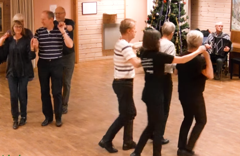 10 dantza norvegiar erraz ume zein helduekin dantzan gozatzeko