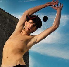 Agoizko dantzariek irabazi dute ETBko egutegiaren lehiaketa